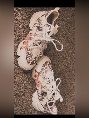 Christian Dior D-Connect Floral Print Sneakers | Designer Chunky Lace-Up Shoe
